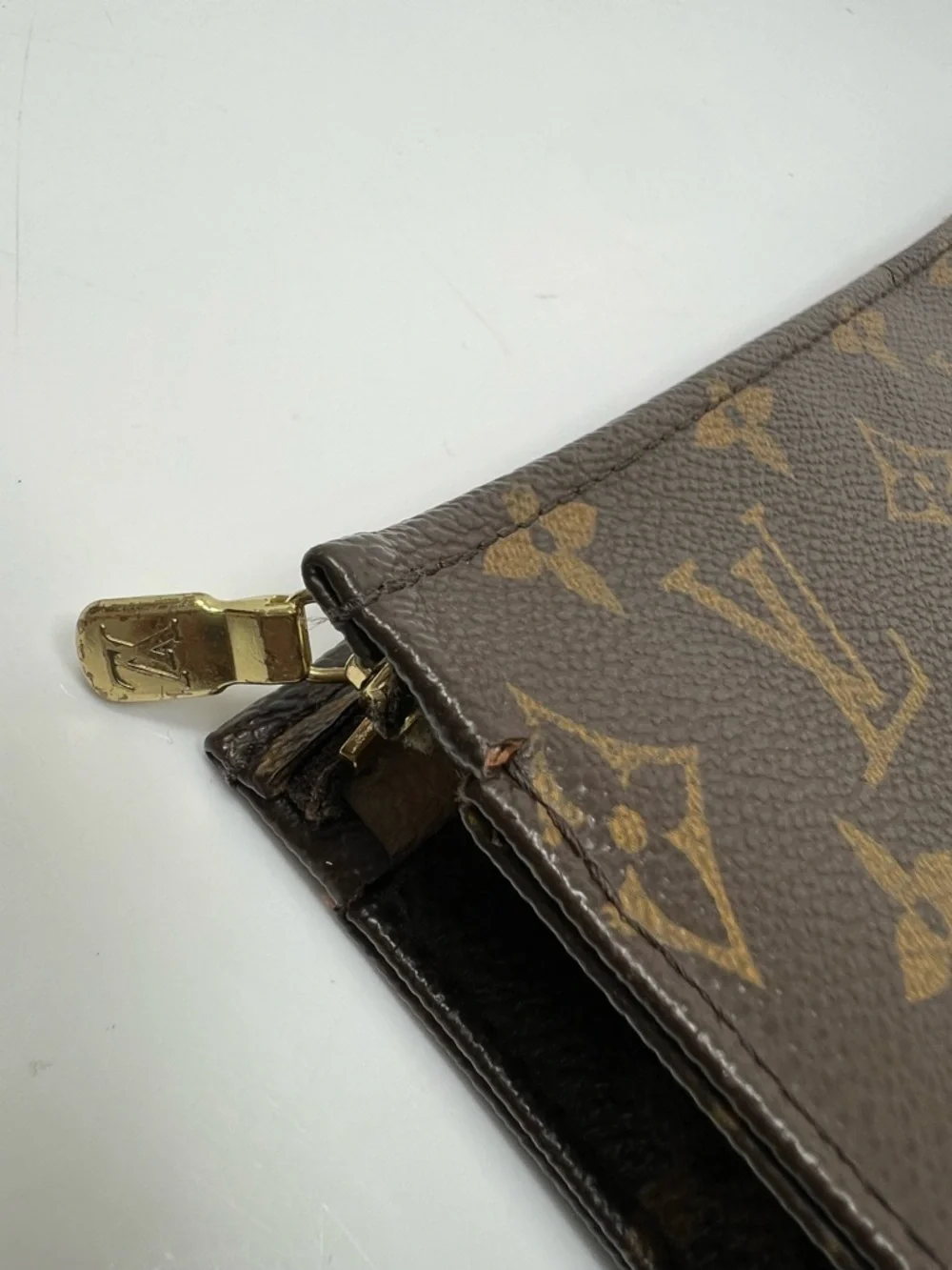 Louis Vuitton Poche Toilette 19 (Monogram Canvas)